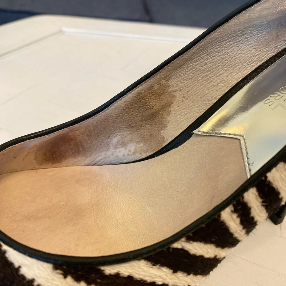 Michael Kors Calf Hair Zebra Print Women’s Round Toe Heels Size 6 - Picture 9 of 11